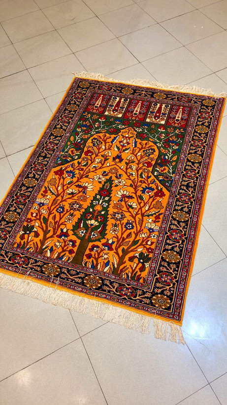 فرش دستبافت ابریشم