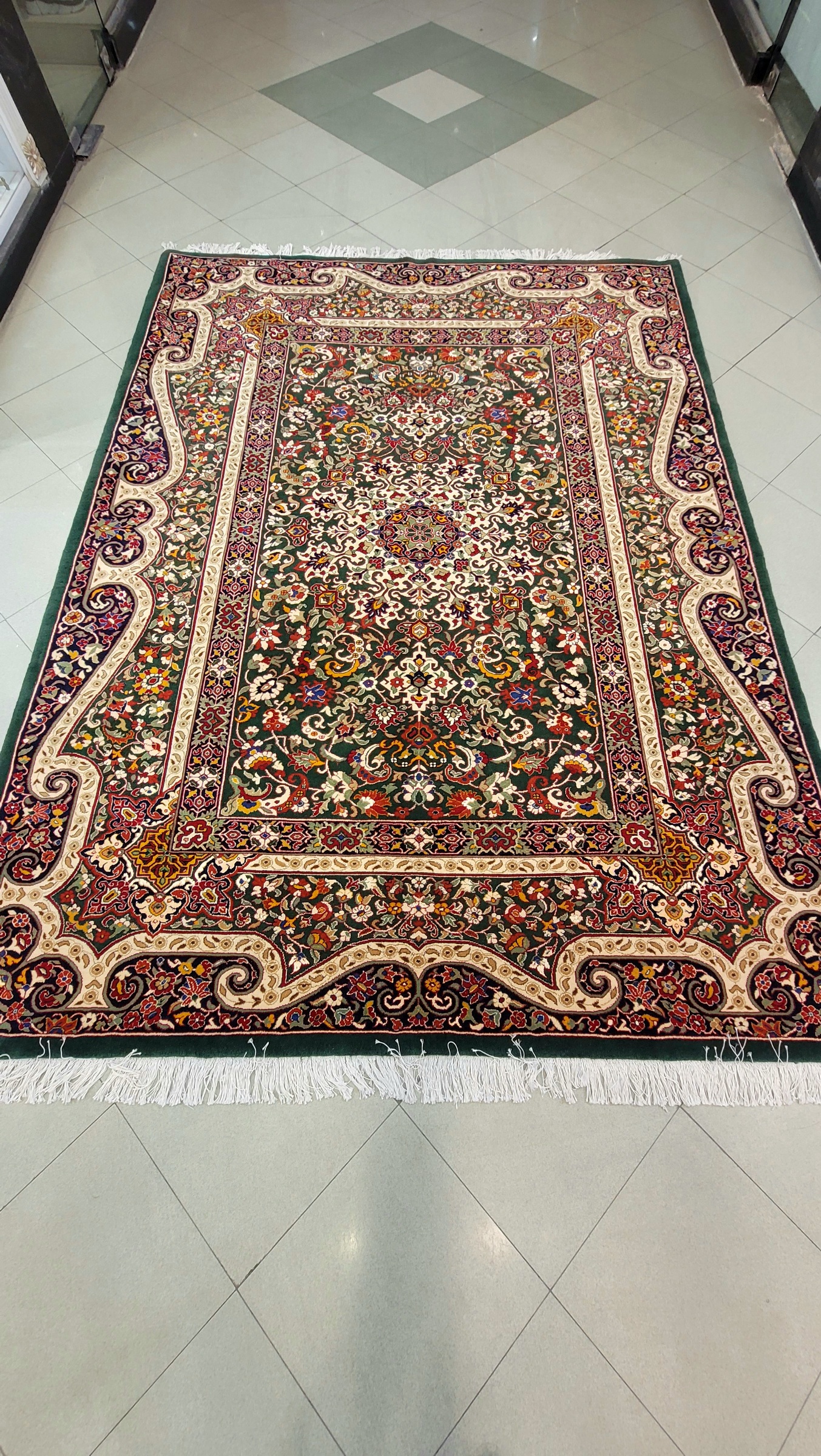 خرید فرش دستباف شاهعباسی لولبافت 284×211 | فرش اصیل ایرانی