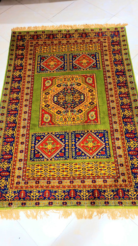 فرش دستباف قشقایی ۱۴۰×۲۰۰ رنگ گیاهی سبز و آبی