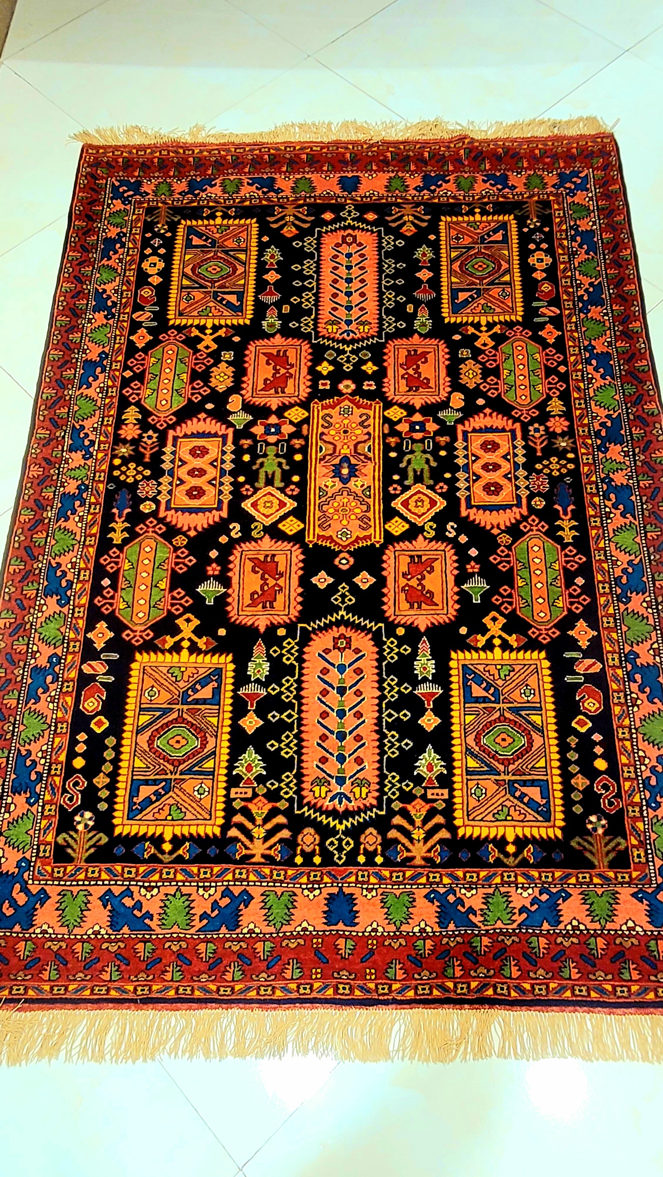 . persian-qashqai-handwoven-carpet-museum-design-40raj-silk-foundation-natural-wool-dyes-140x200.jpg