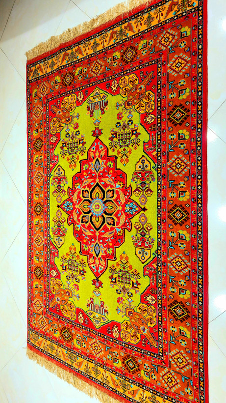 farsh-dastbaft-qashqai-cheshmabrishem-40raj-140x200-rang-giahii.jpg