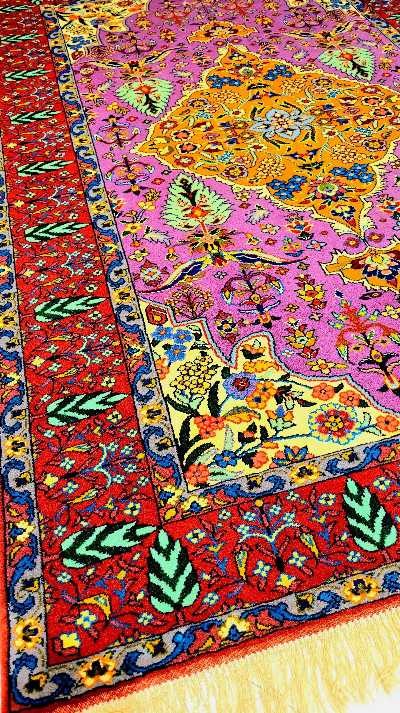 qashqai-handmade-silk-carpet-140x200-vegetable-dye.jpg