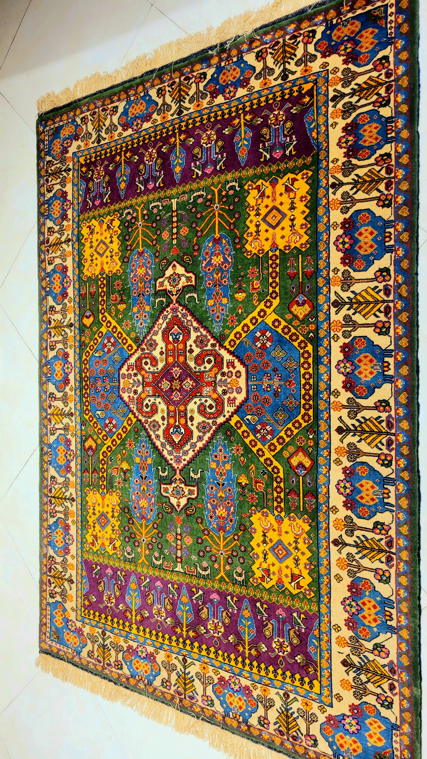 فرش دستبافت اصیل ایرانی