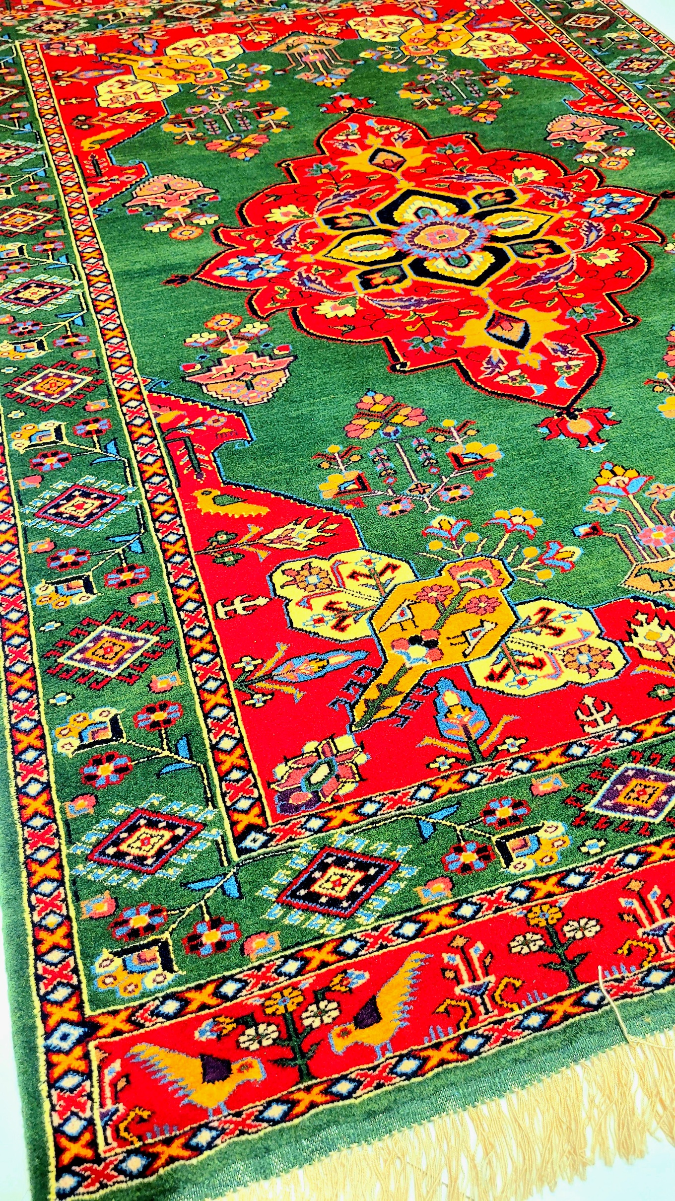 qashqai-handmade-rug-lachak-toranj-silk-wool-140x200.jpg