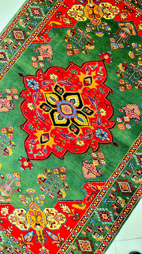 persian-rug-qashqai-silk-pile-lachak-toranj-40raj.jpg