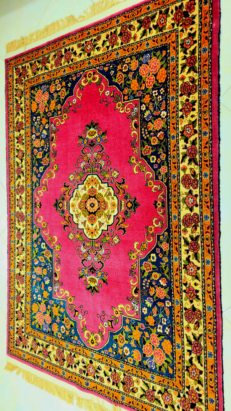 qashqai-handmade-rug-hazargol-silk-wool-lachak-toranj-140x200.jpg