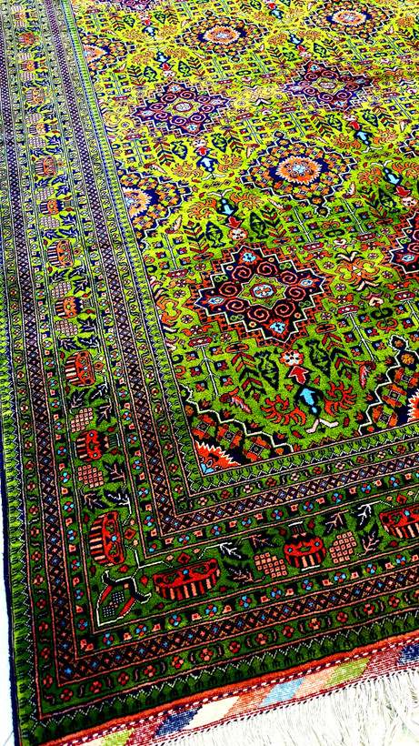 فرش دستبافت سبز خاص