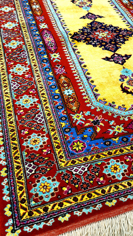 qashqai-handwoven-rug-lolbaft-silk-wool-40raj-120x180-natural-dyes.jpg