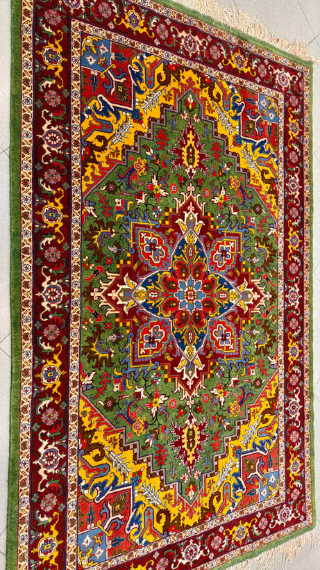 farsh-dastbaft-heris-cheleh-gol-abresham-140x223