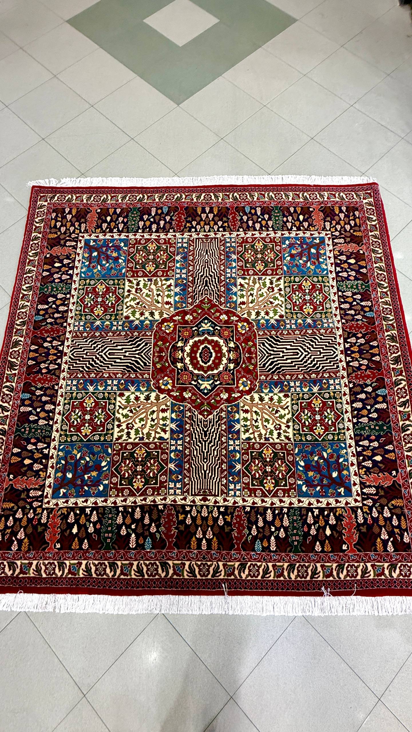 farsh-dastbaft-chaharbagh-safavi-45-raj-207x213