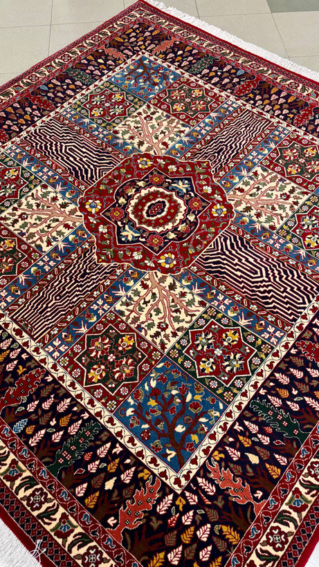farsh-dastbaft-chaharbagh-safavi-45raj-laki-kerm-207x213.jpg