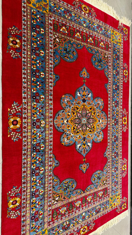 farsh-dastbaft-ghashghai-lol-baft-khorshidi-203x294-laki-abi.jpg