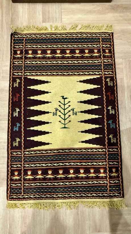 گلیم دستبافت عشایری ابعاد 80*120تمام پشم رنگ گیاهی