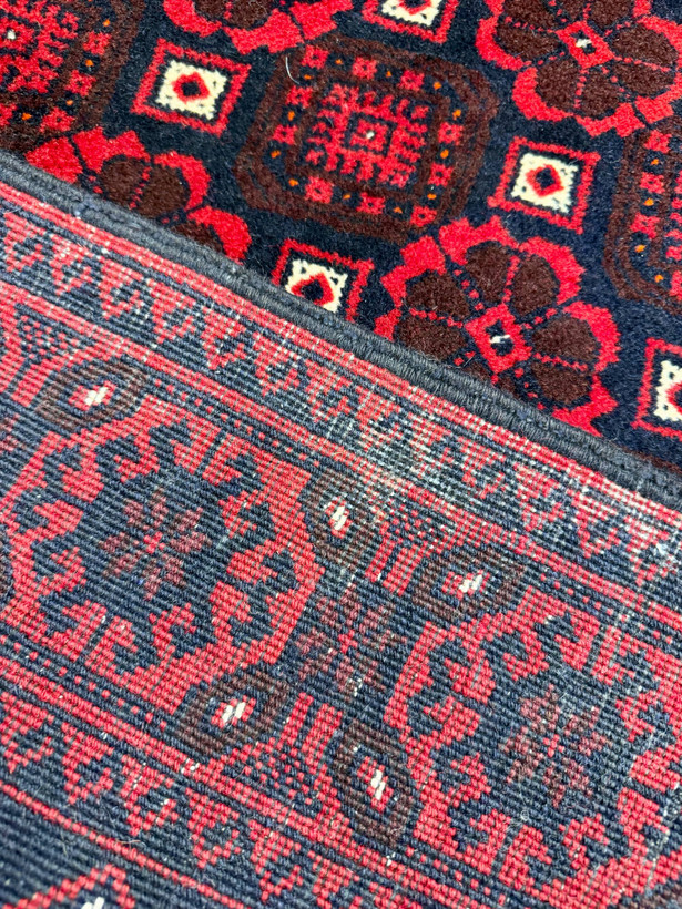 قالیچه دستباف گل شفتالو در دکوراسیون خانه